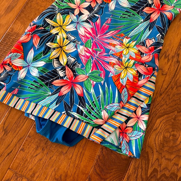 Into the Bleu by Amerex One Piece Swimsuit Dress Blue Floral Size 6 - Picture 4 of 8